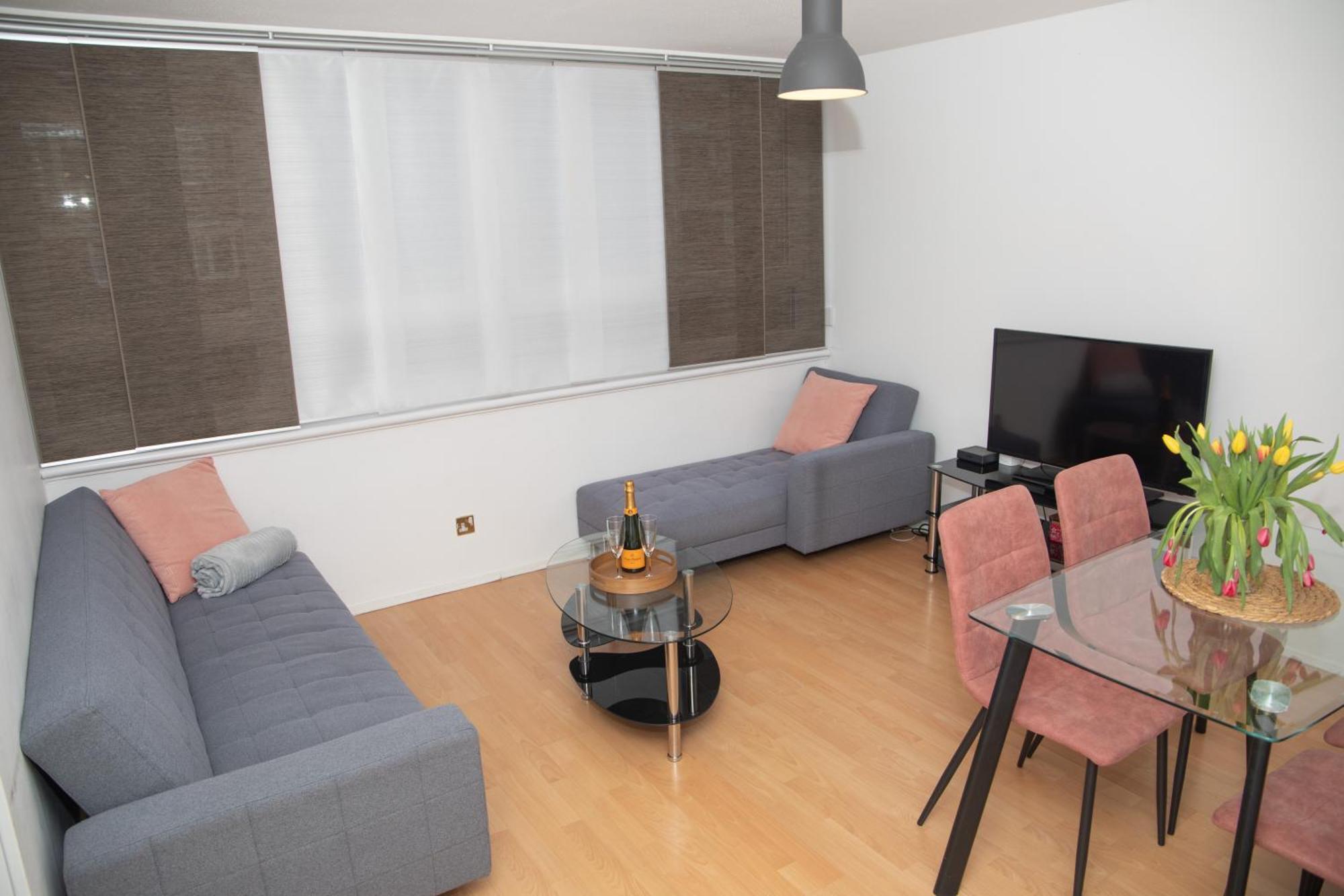 Bright And Spacious One Bedroom Apparment, Free Parking 런던 외부 사진