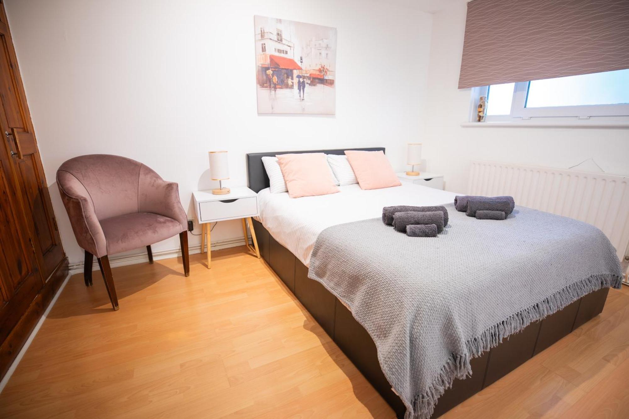 Bright And Spacious One Bedroom Apparment, Free Parking 런던 외부 사진