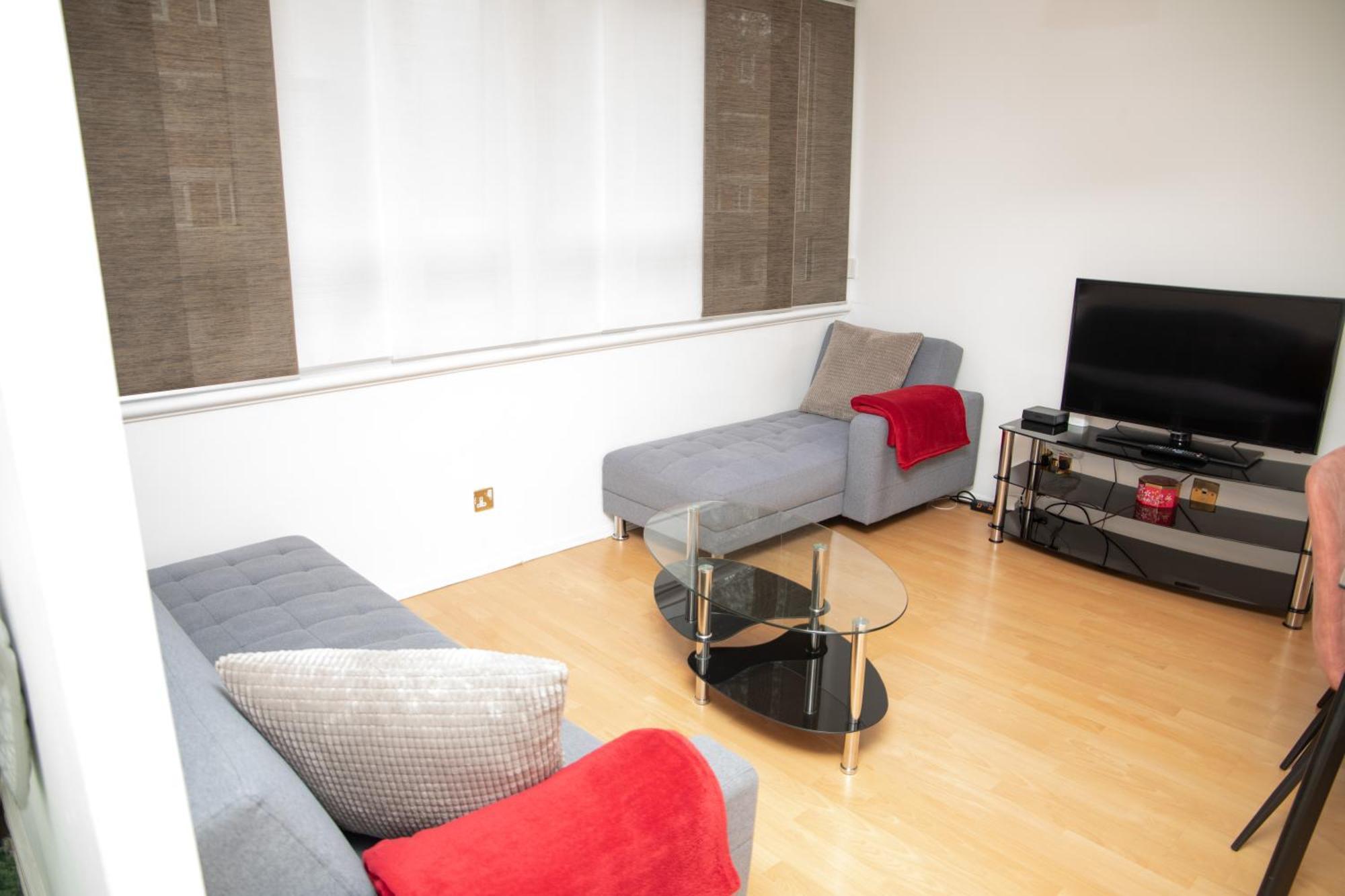 Bright And Spacious One Bedroom Apparment, Free Parking 런던 외부 사진