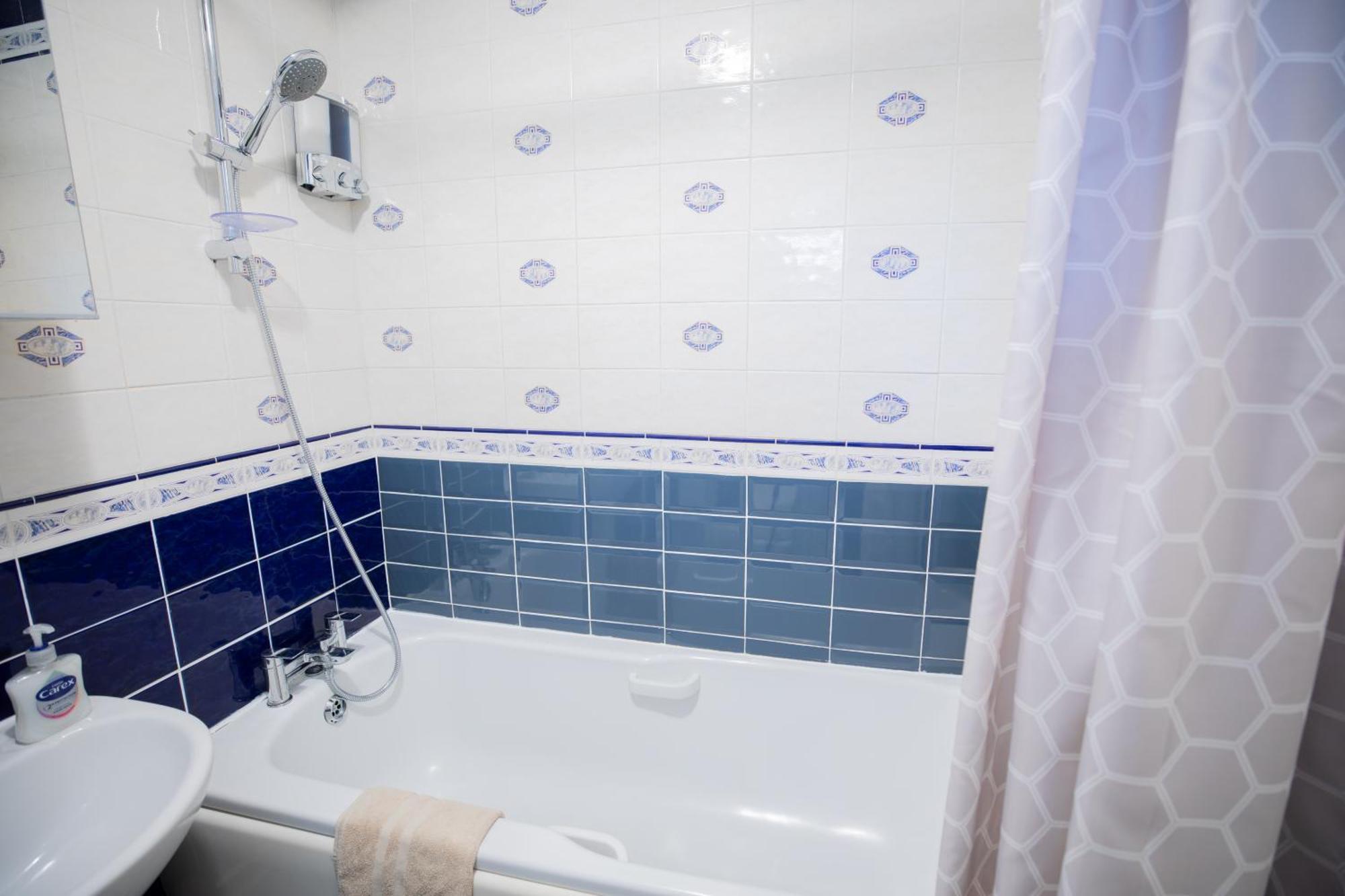Bright And Spacious One Bedroom Apparment, Free Parking 런던 외부 사진
