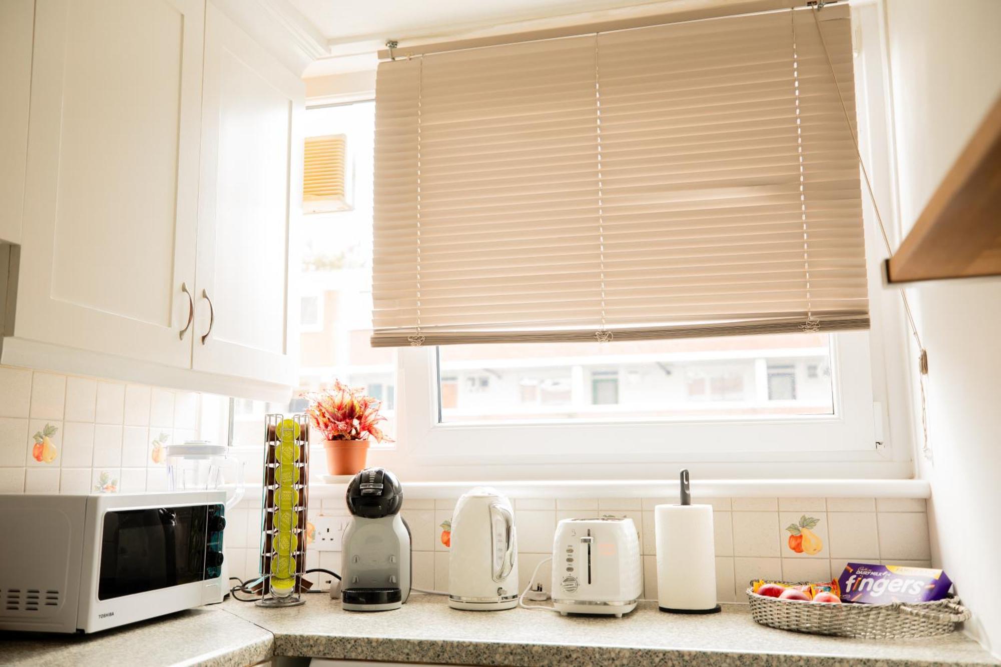 Bright And Spacious One Bedroom Apparment, Free Parking 런던 외부 사진